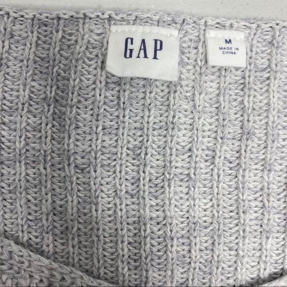 Gap Women’s Light Gray V-neck Sweater size Medium - Picture 2 of 6